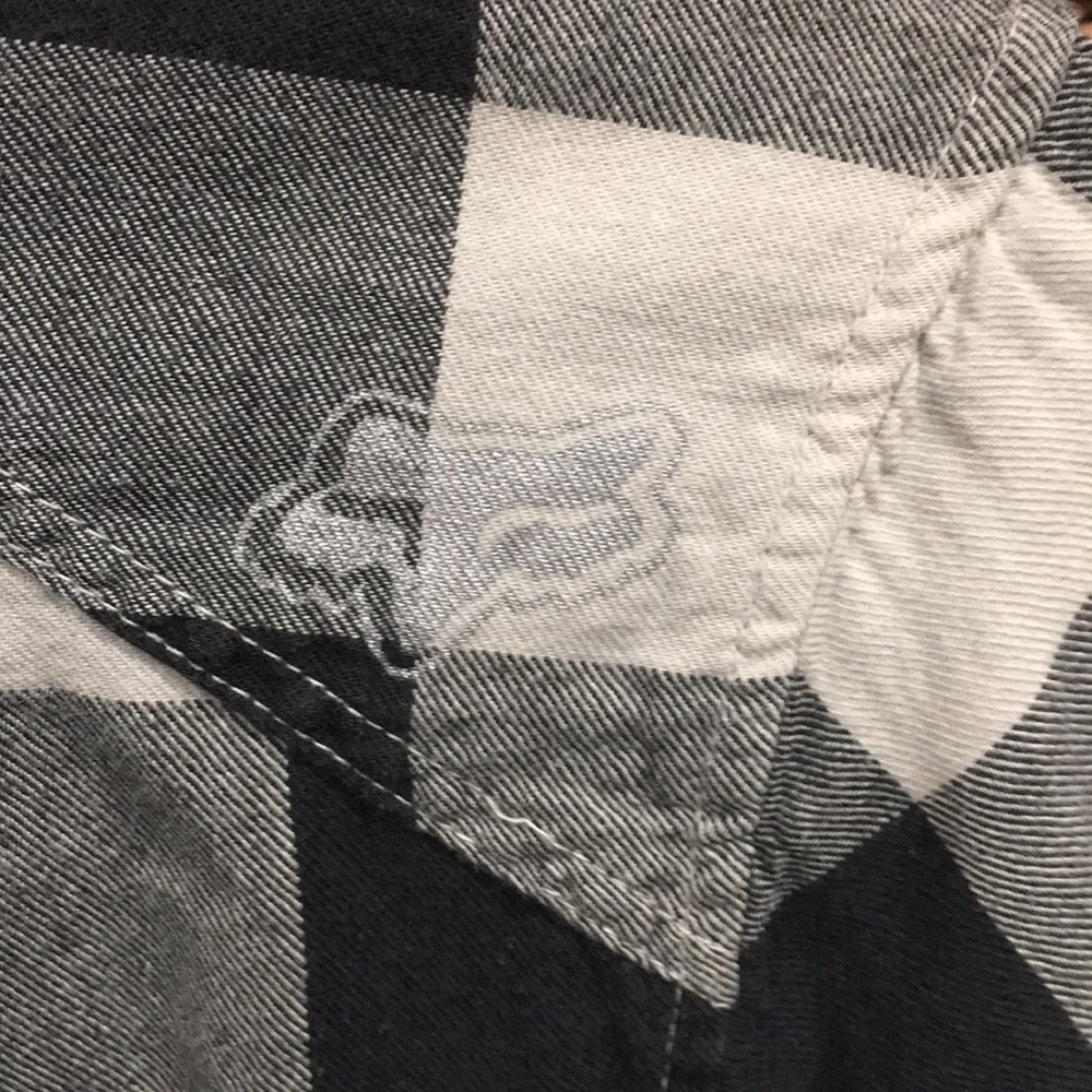 Nice Fox button up - Picture 4 of 7